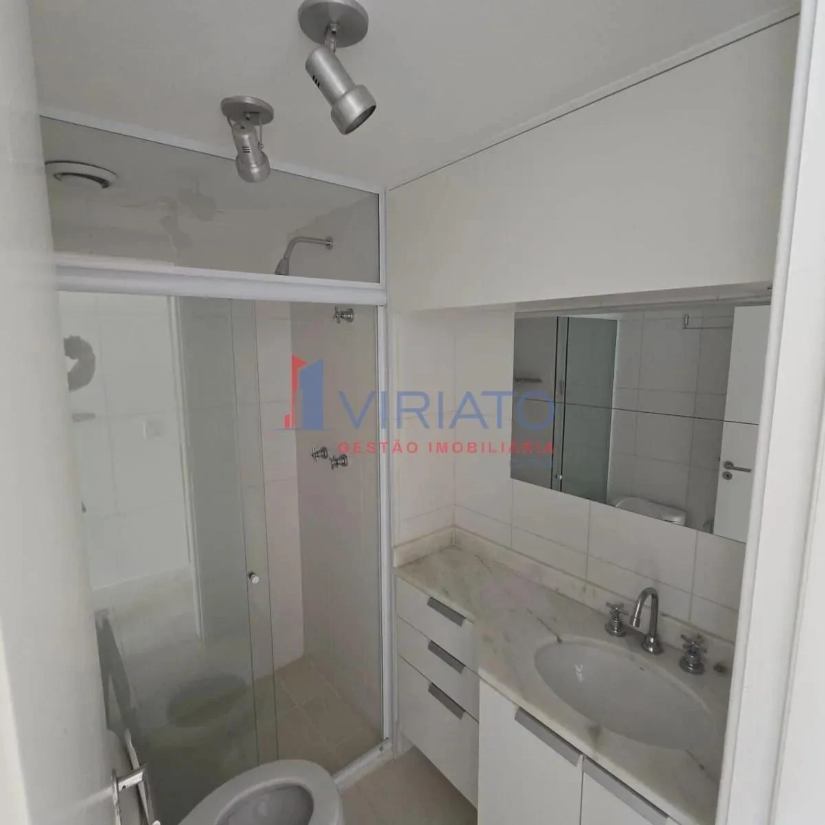 Apartment with 5 bedrooms and 2 bathrooms plus a balcony — photo 30