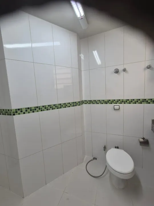 100 m² apartment with 3 bedrooms and 2 bathrooms — photo 4