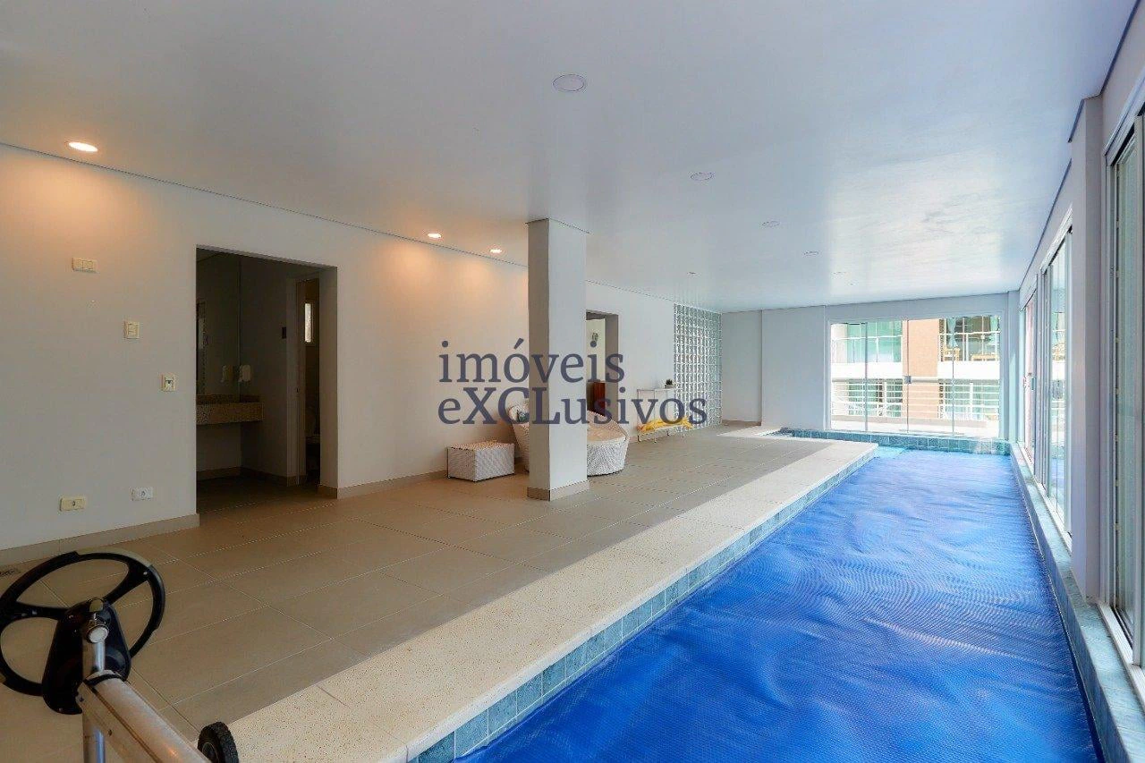 One-bedroom apartment with a private pool in Curitiba — photo 12