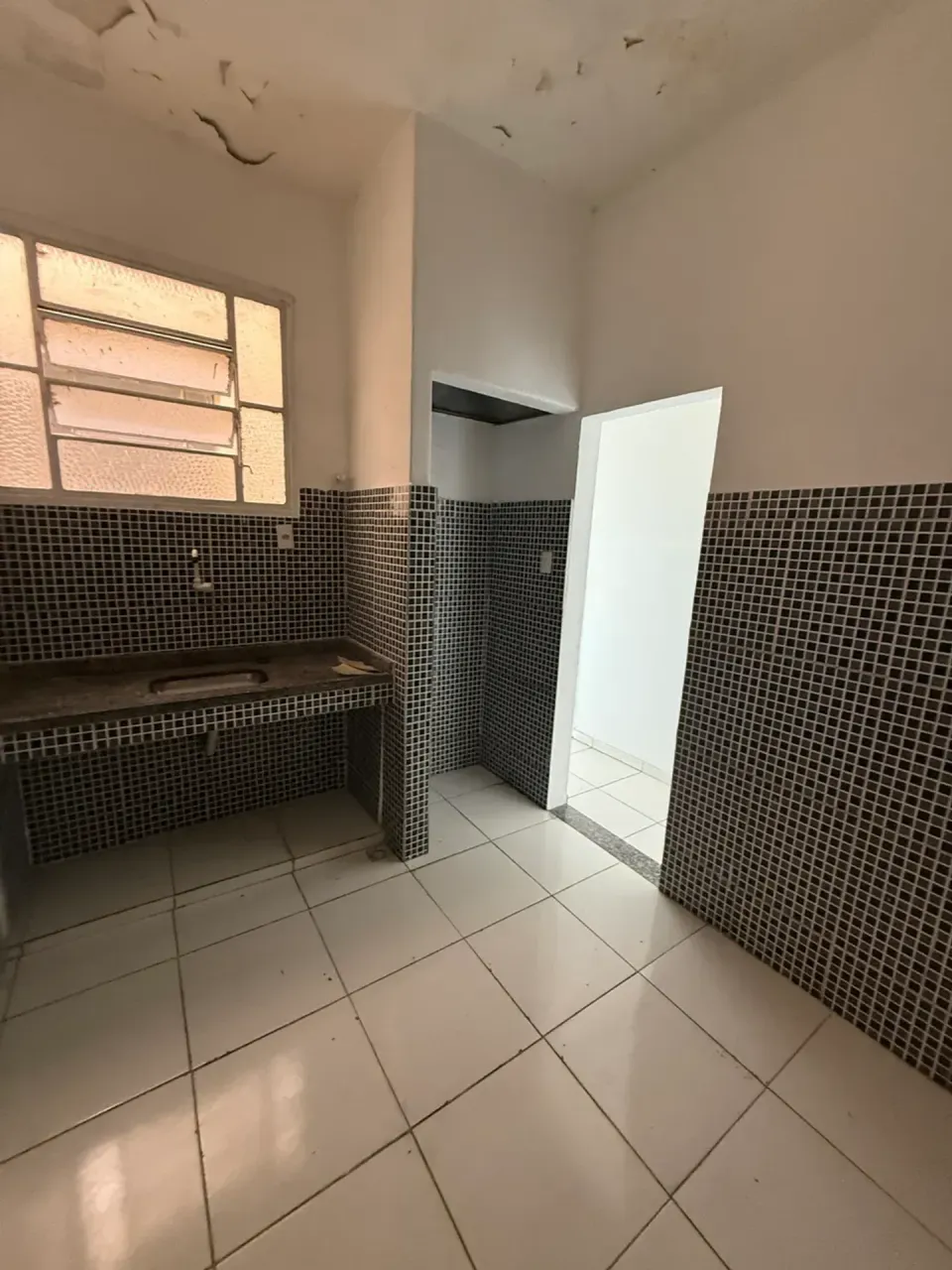 Apartamento com 2 quartos e piso de cerâmica — photo 7
