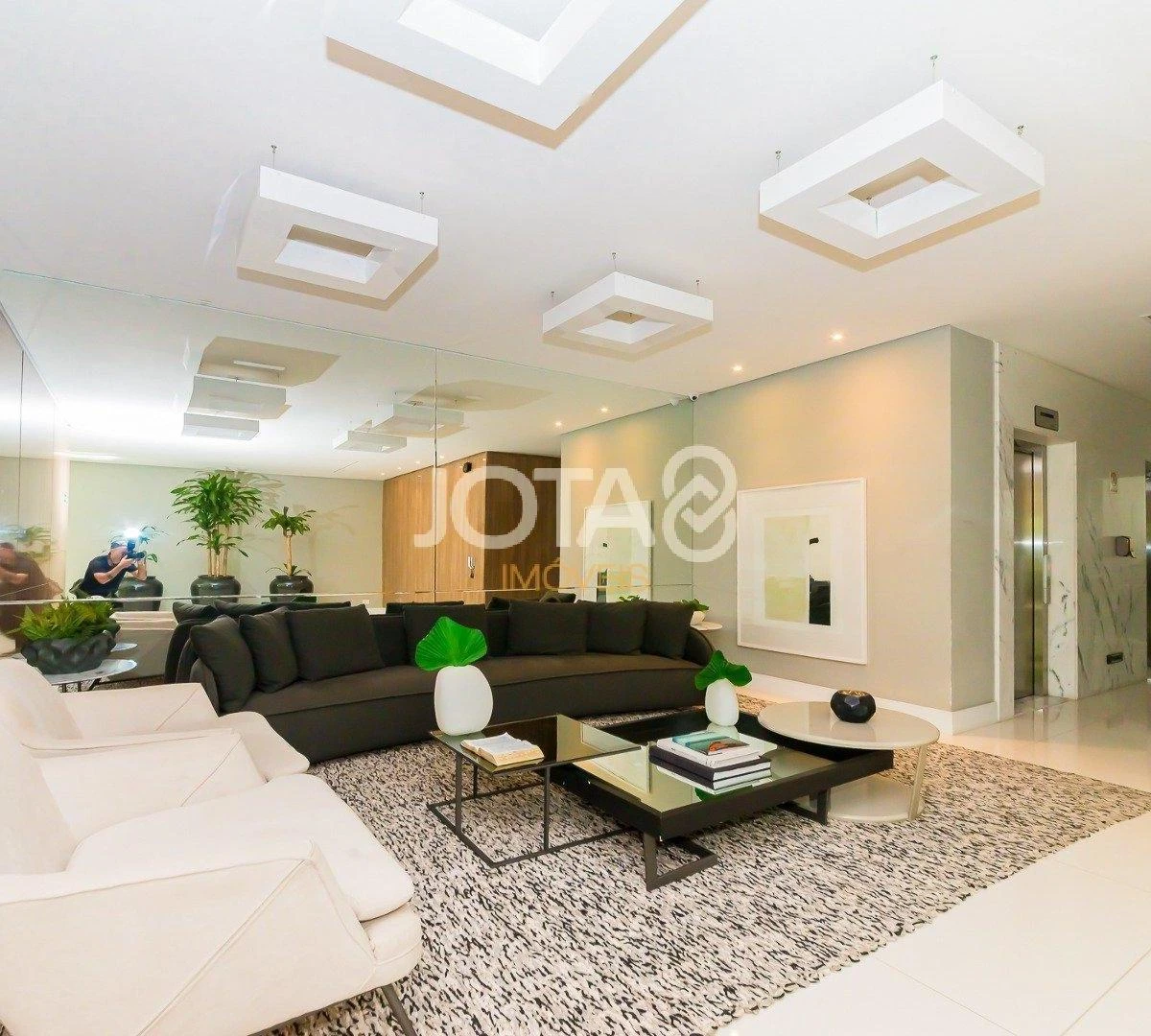 Furnished 155 m² apartment with 3 bedrooms and 1 en-suite — photo 29