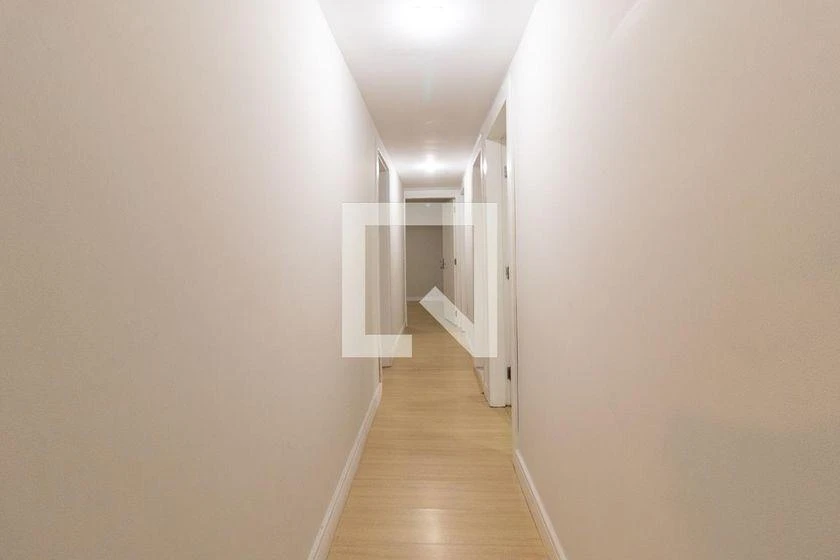 Rental house with 5 bedrooms and 290 m² — photo 43