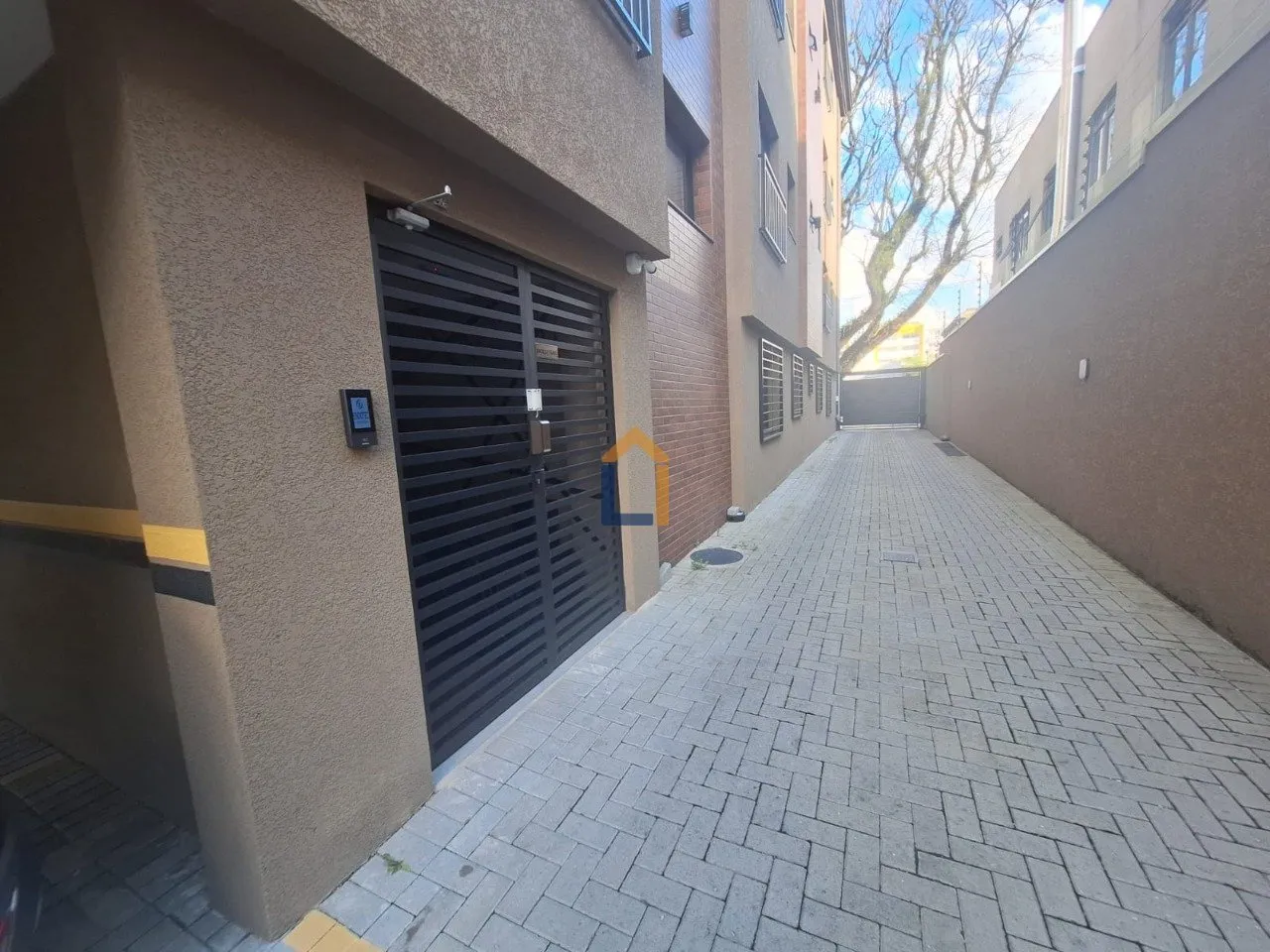 Furnished 41 m² studio with parking and 3rd floor — photo 17