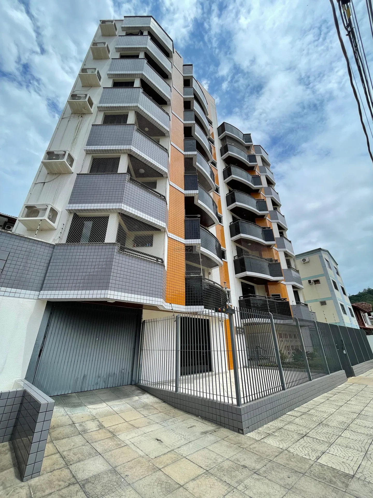 Квартира с 3 спальнями и 1 спальней с ванной, 105 м² — photo 17