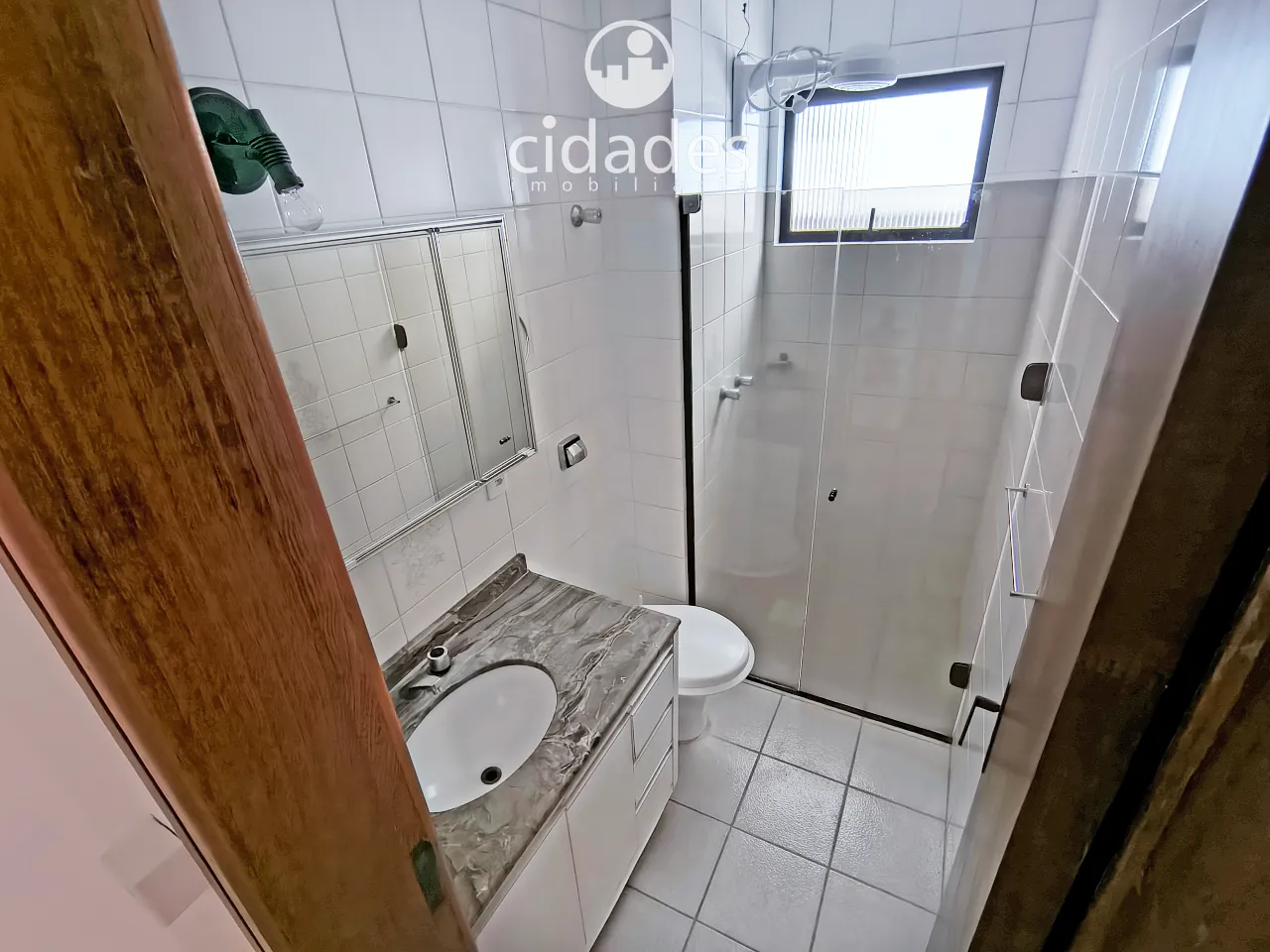 3-bedroom apartment, 1 with its own bathroom, 104 m² — photo 4