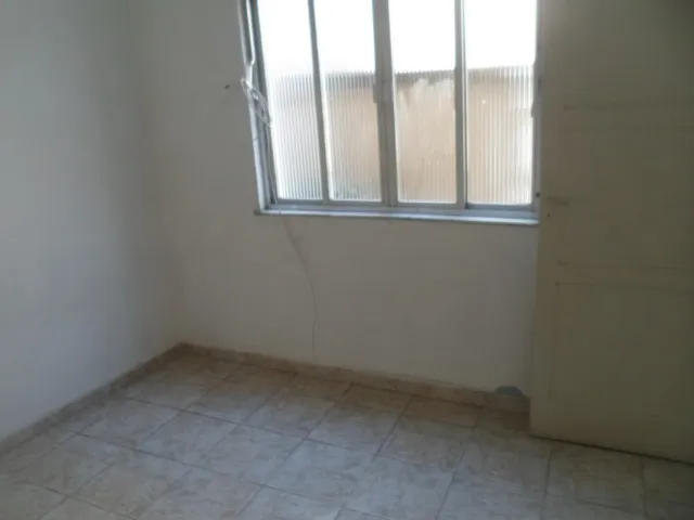 Unfurnished 2-bedroom apartment with 1 bathroom — photo 9