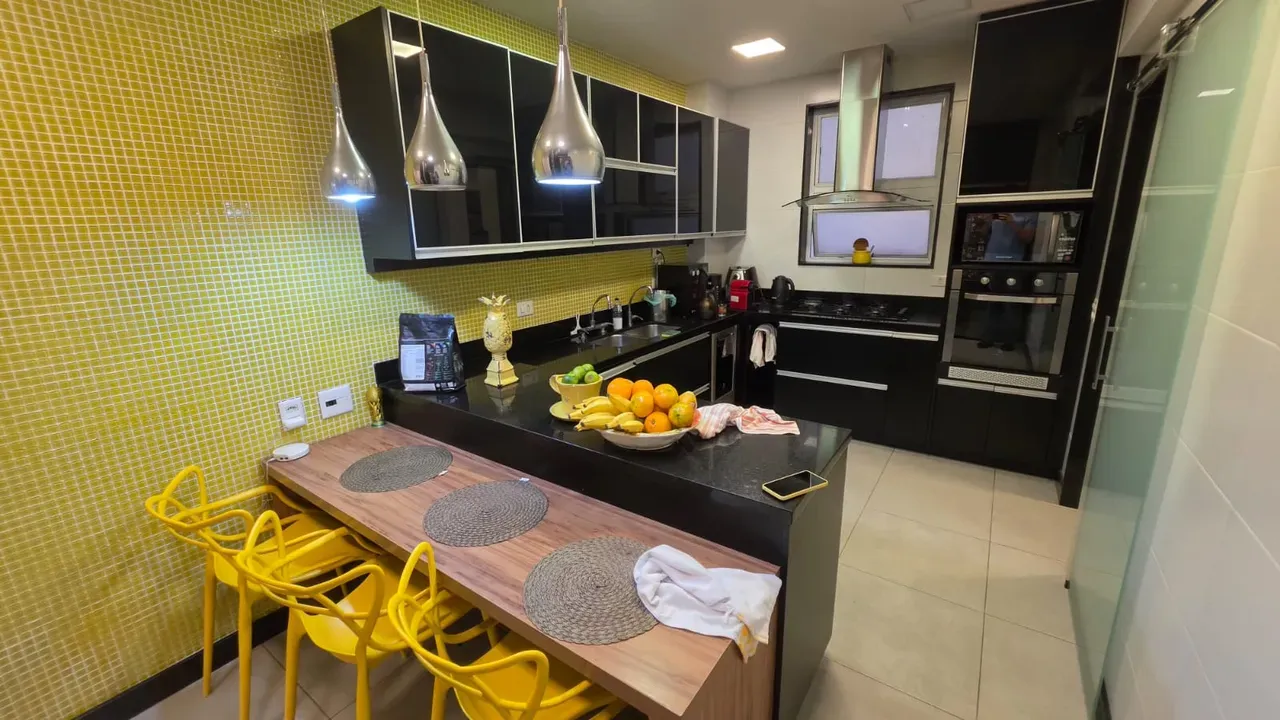 Apartamento com cozinha fechada e 3 quartos — photo 35