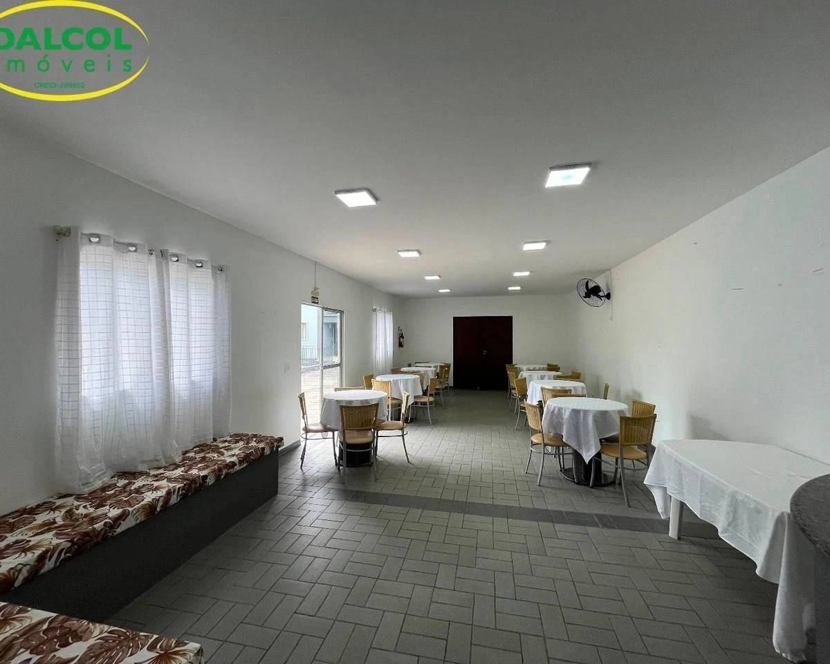 3-bedroom apartment with a washing machine — photo 32