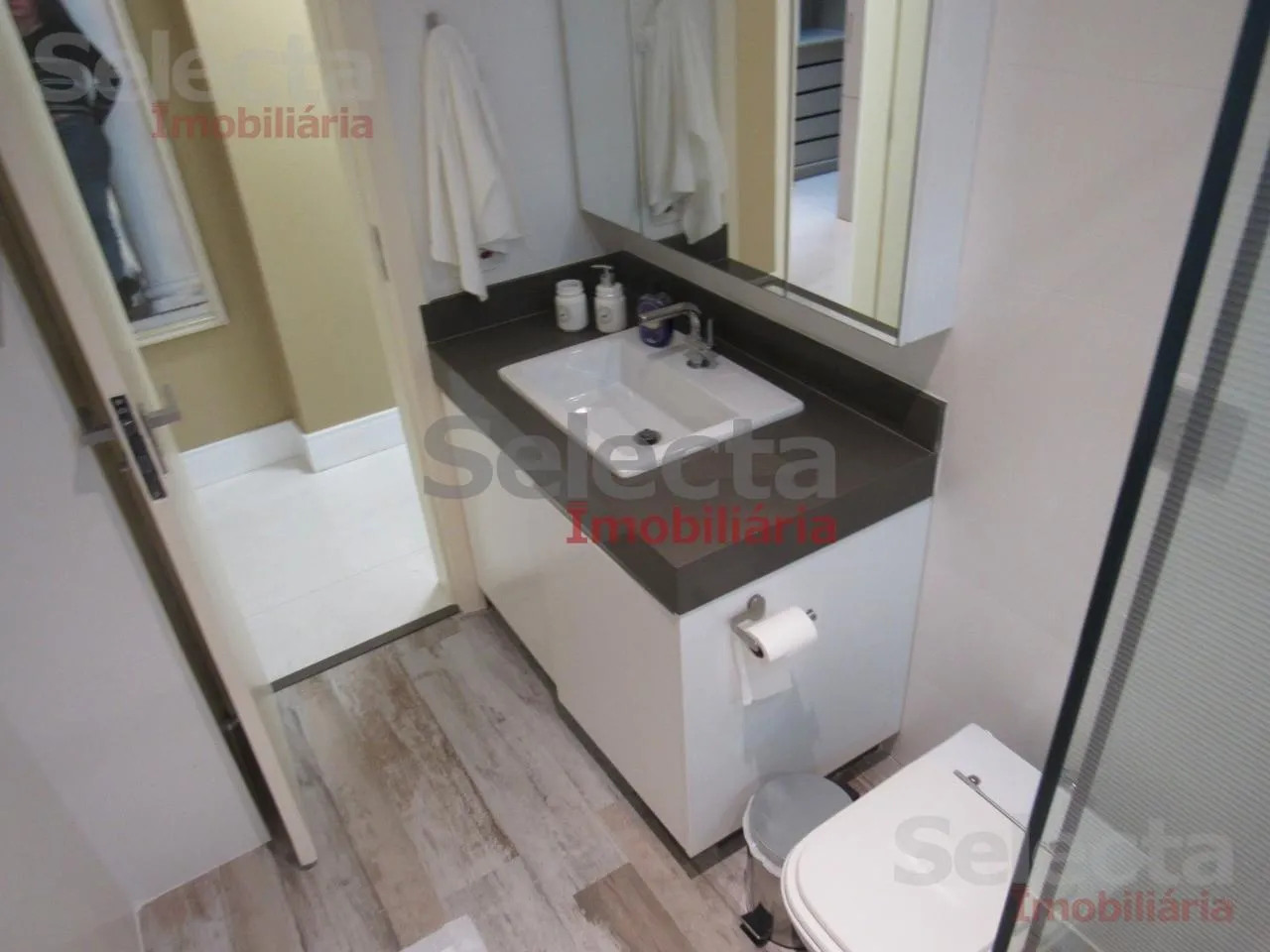 Apartment with 3 bedrooms and a closed kitchen — photo 14