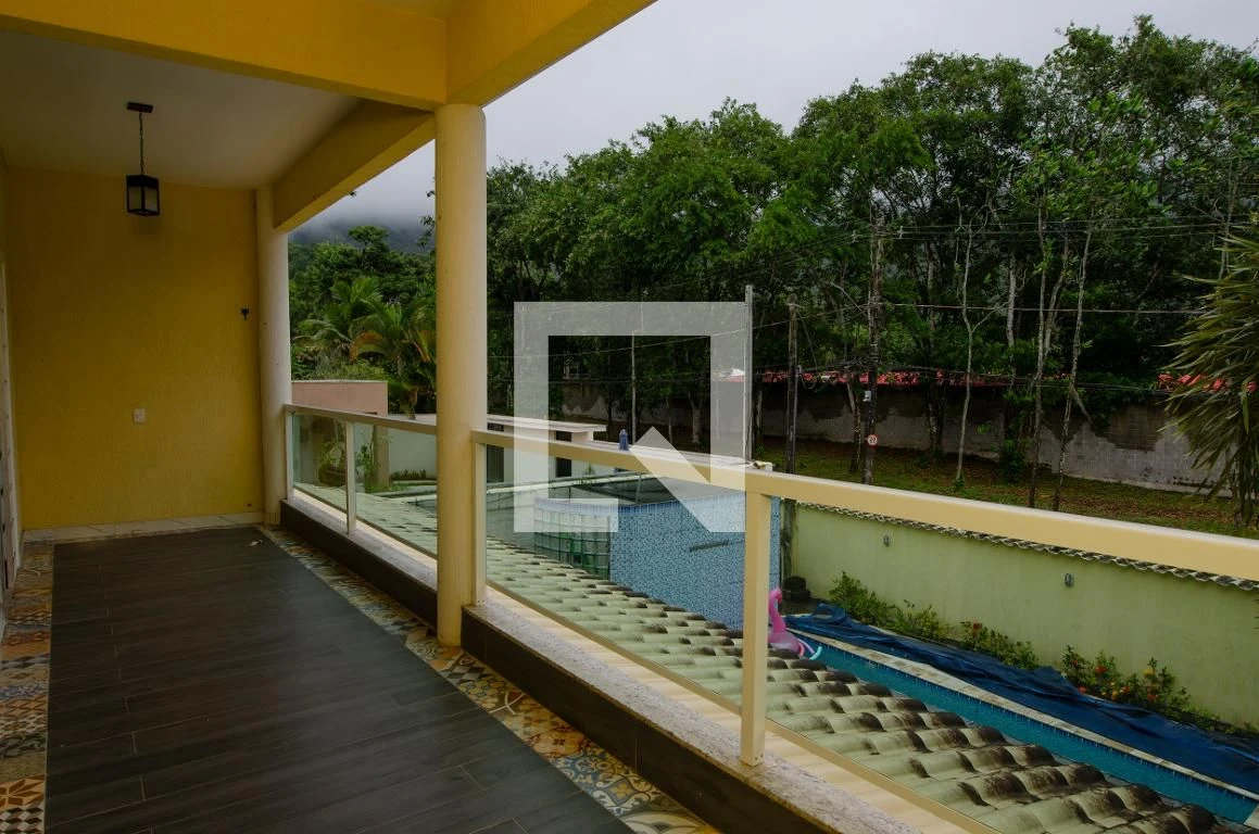 Casa mobiliada com 4 dormitórios e área de lavanderia — photo 15