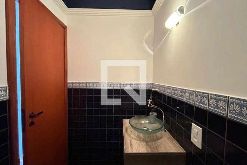 5-bedroom apartment with a bathtub in Florianópolis — photo 47