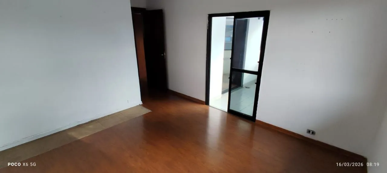 Apartment with 2 bedrooms, 2 bathrooms and a balcony — photo 13