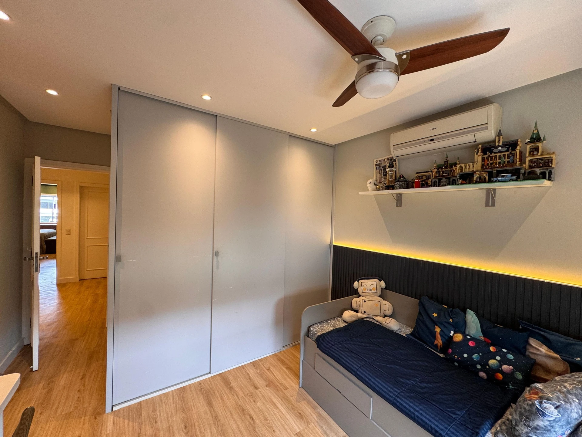 Furnished house, 550 m², with a bathtub — photo 54
