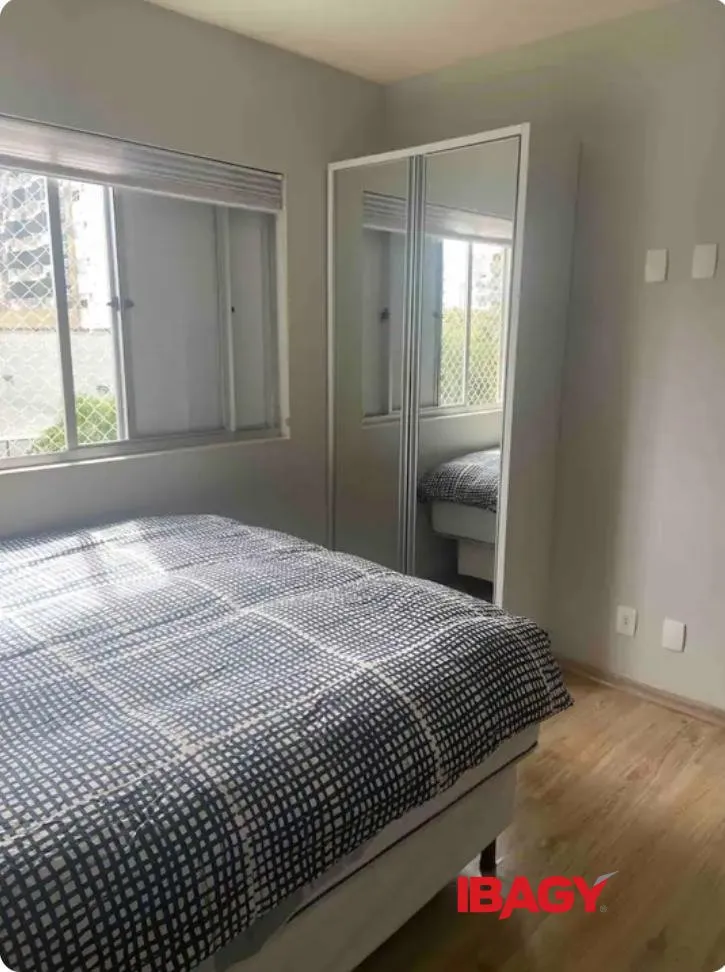Furnished 100 m² apartment with 3 bedrooms and parking — photo 4
