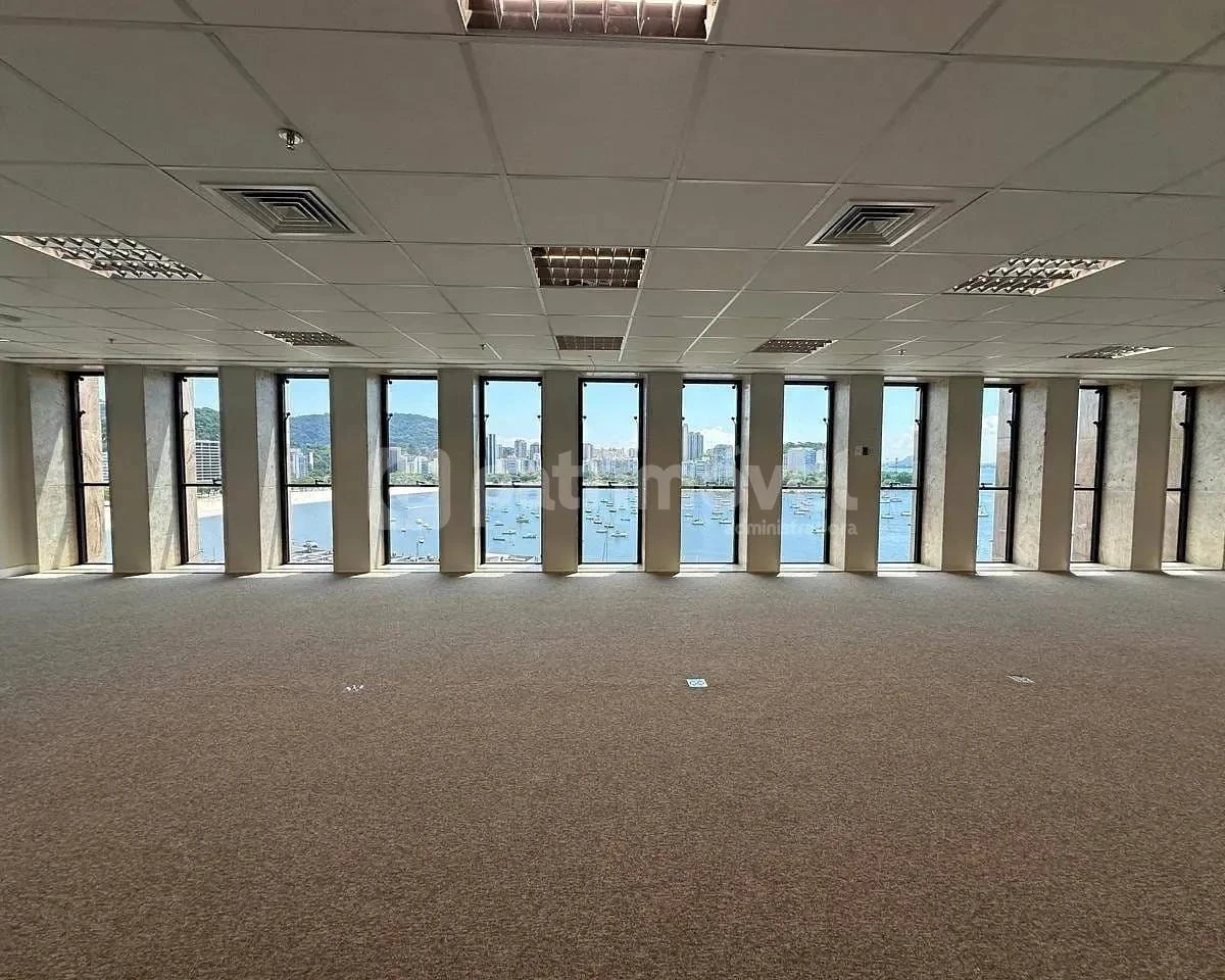 Sala comercial de 779 m², 1 quarto e 6 banheiros — photo 7