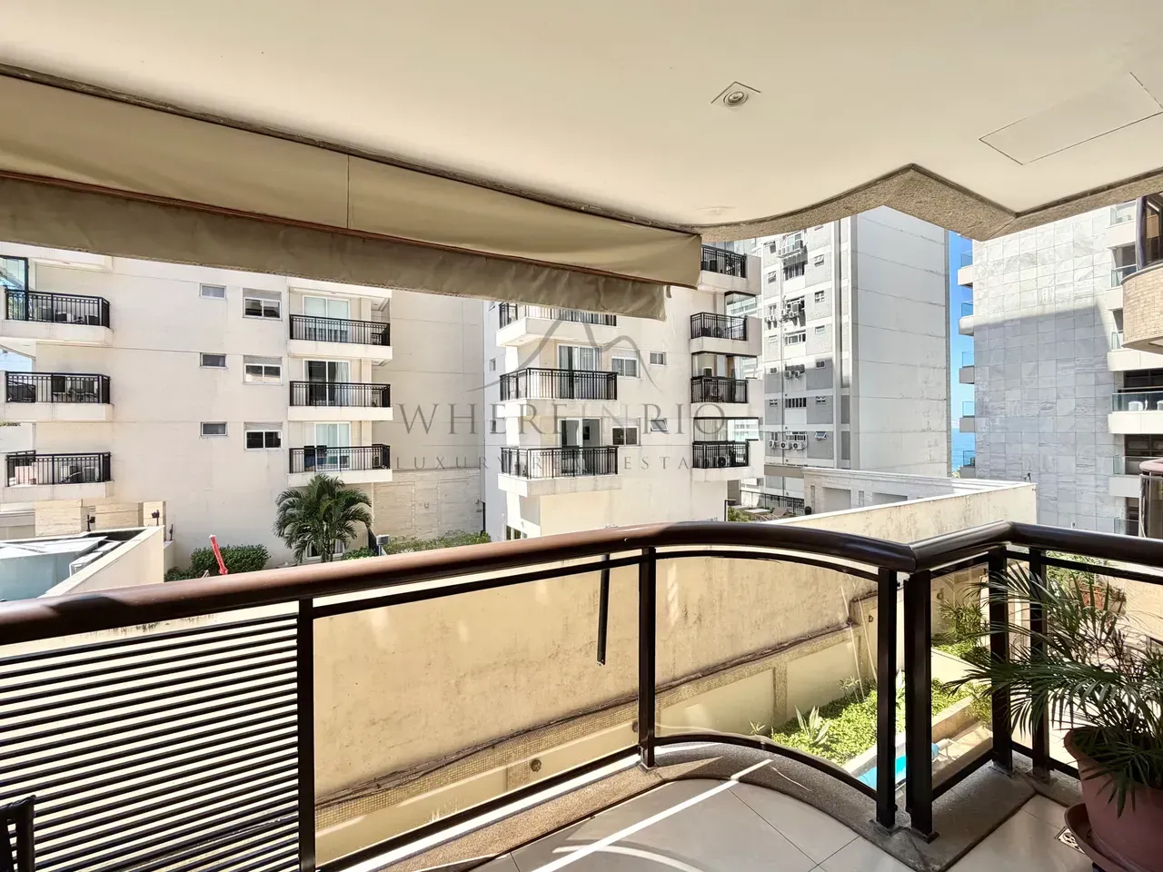 Furnished 2-bedroom apartment with balcony and parking — photo 14