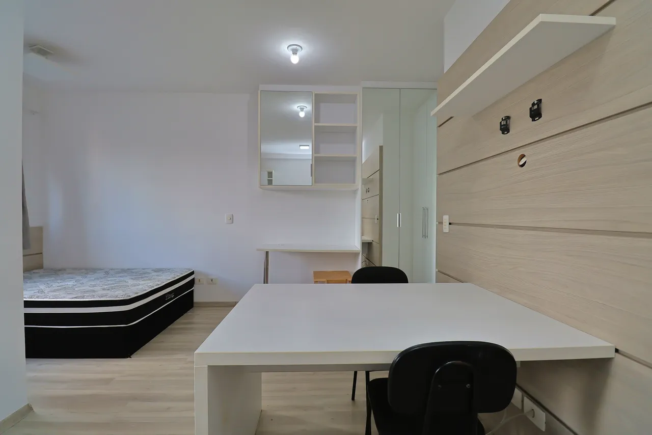 Apartamento amueblado de 1 dormitorio con cocina compacta — photo 3