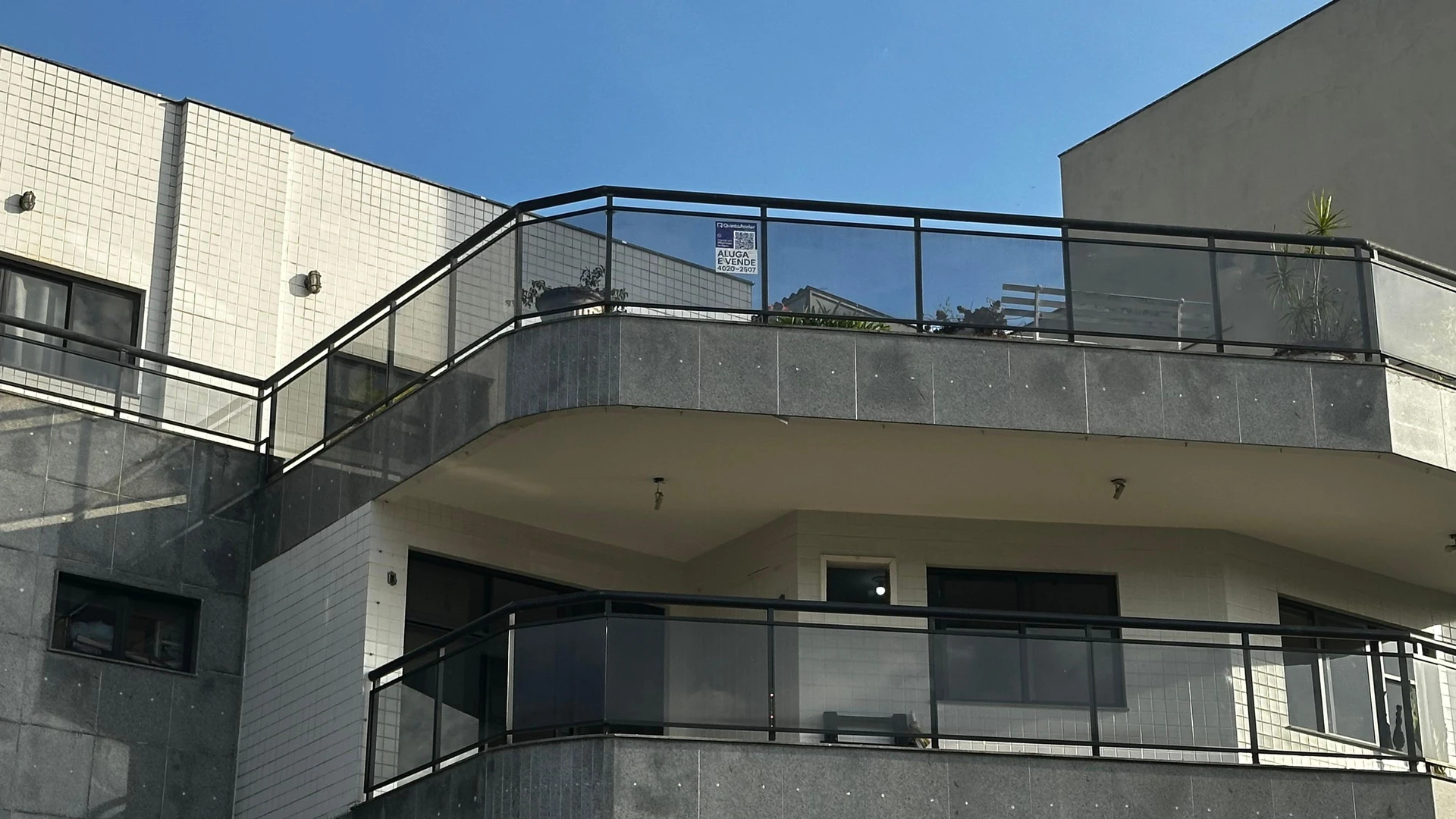 Furnished apartment with 2 bedrooms and a balcony — photo 23