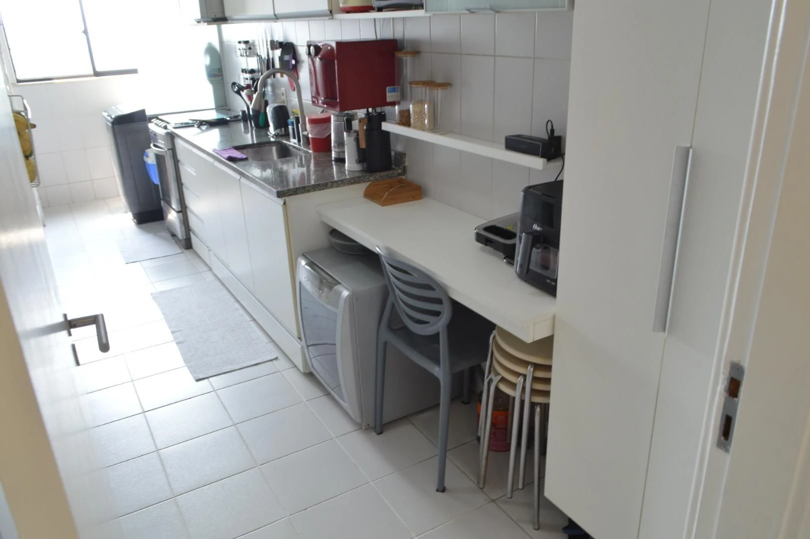 Glass-enclosed balcony in a 3-bedroom apartment, 85 m² — photo 10
