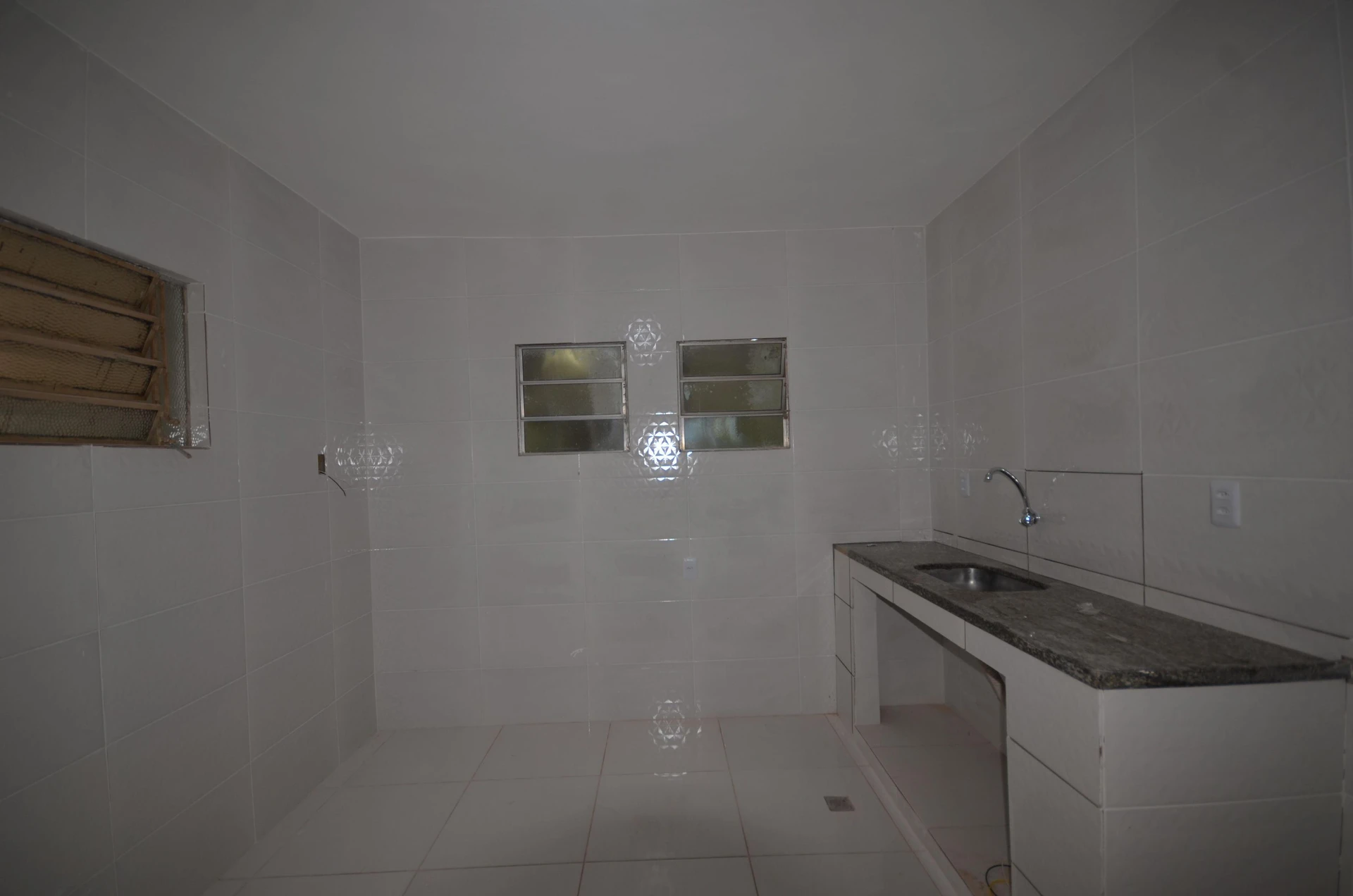 2-bedroom house with a washing machine — photo 2