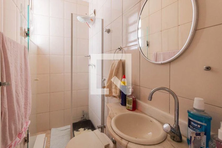 Casa para alugar com 4 quartos e 230 m², 3 banheiros — photo 22