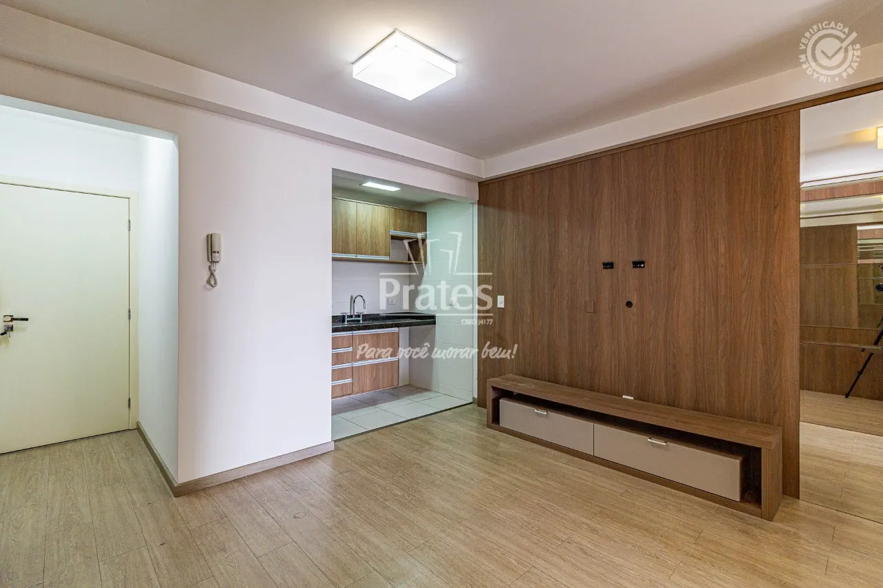 1-bedroom apartment with balcony and a separate kitchen — photo 8