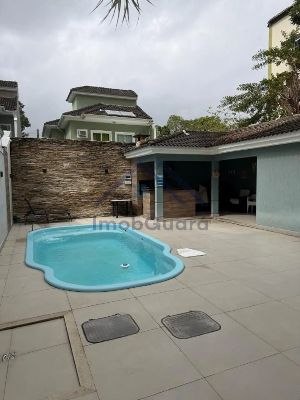 Furnished house with open-plan kitchen and gas stove — photo 18