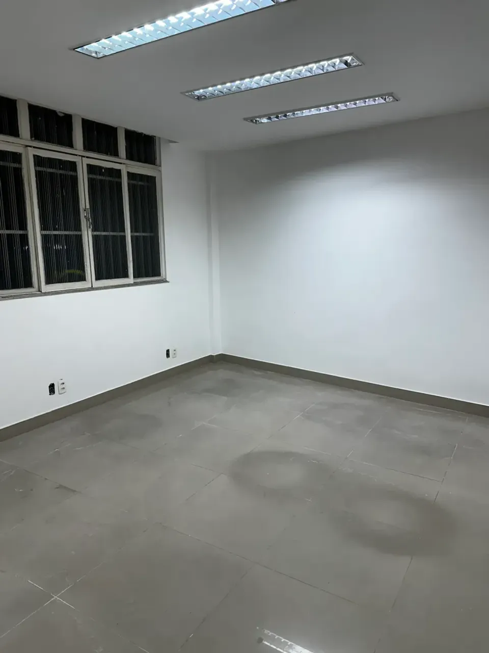 House with no parking, 5 bedrooms and 4 bathrooms — photo 20