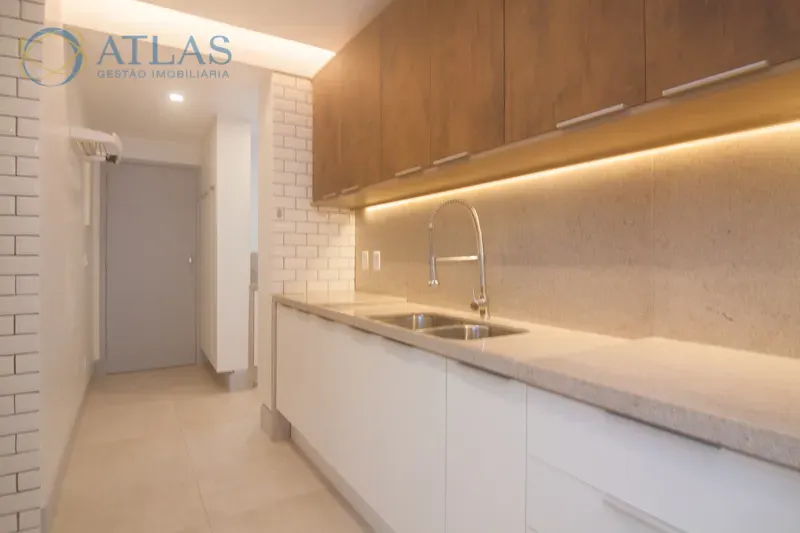 Apartamento, 90 m², com janelas do piso ao teto — photo 26