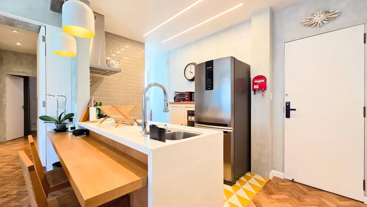 Furnished 3-bedroom apartment with open-plan gas kitchen — photo 15