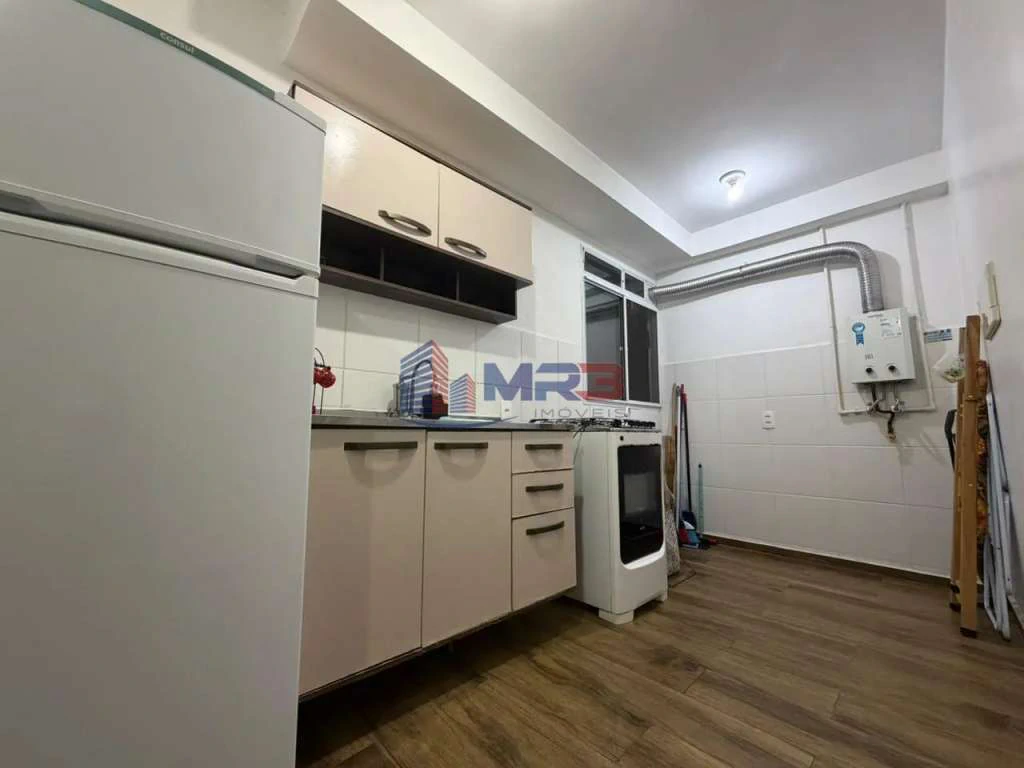 Furnished 2-bedroom apartment with open kitchen and gas stove — photo 12