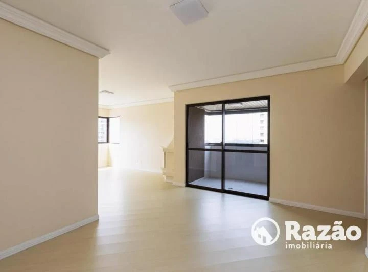178 m² apartment with 4 bedrooms and city views — photo 2