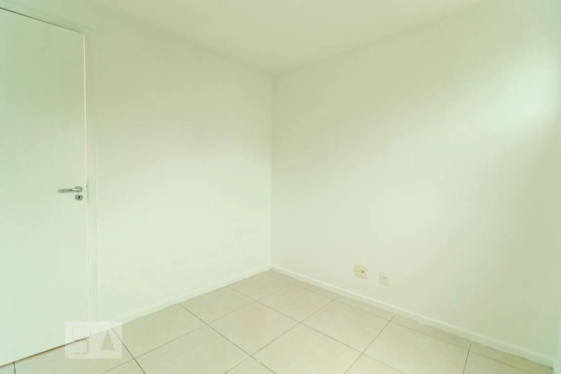 2-bedroom apartment with condo BBQ area and 1 parking spot — photo 6