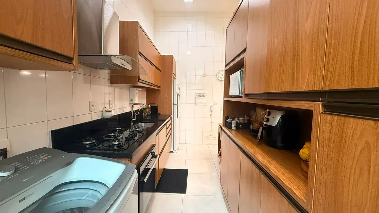 Furnished loft with 2 bedrooms and open-plan kitchen — photo 20