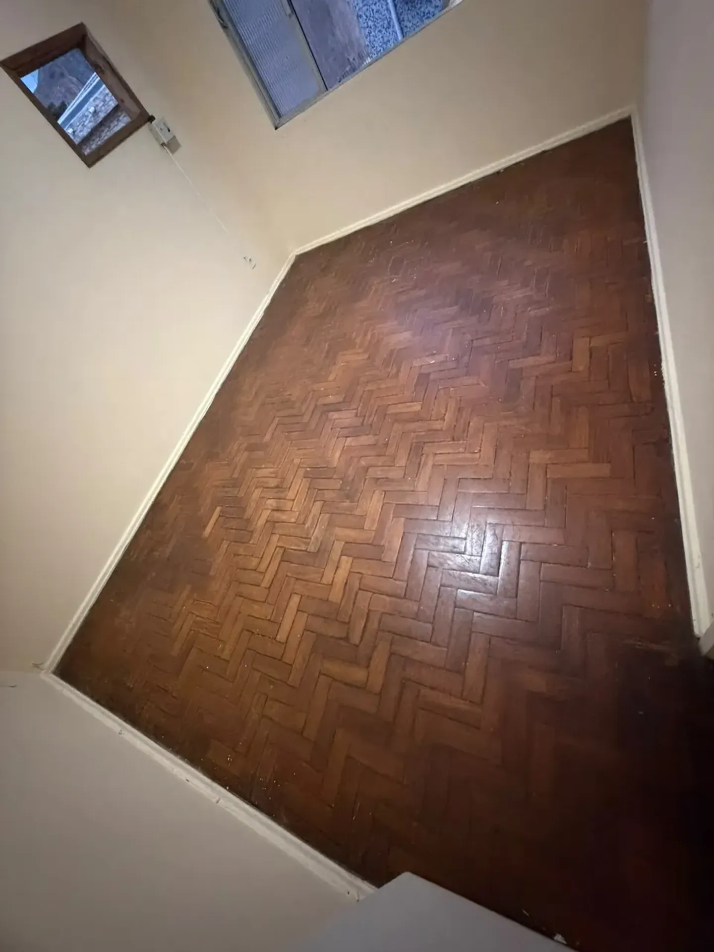 Wood or laminate floors in a 3-bedroom house, 83 m² — photo 19