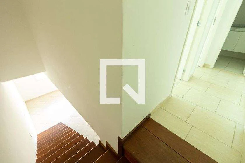 Condo townhouse with 2 bedrooms and an open-plan kitchen — photo 10