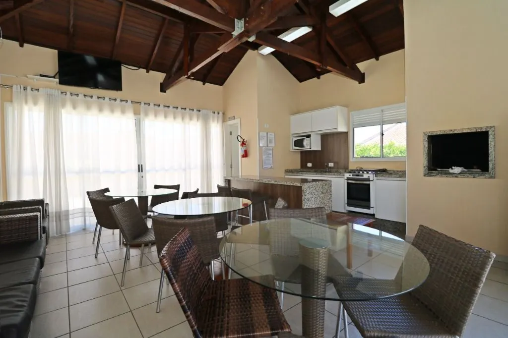 3-bedroom apartment with a washing machine