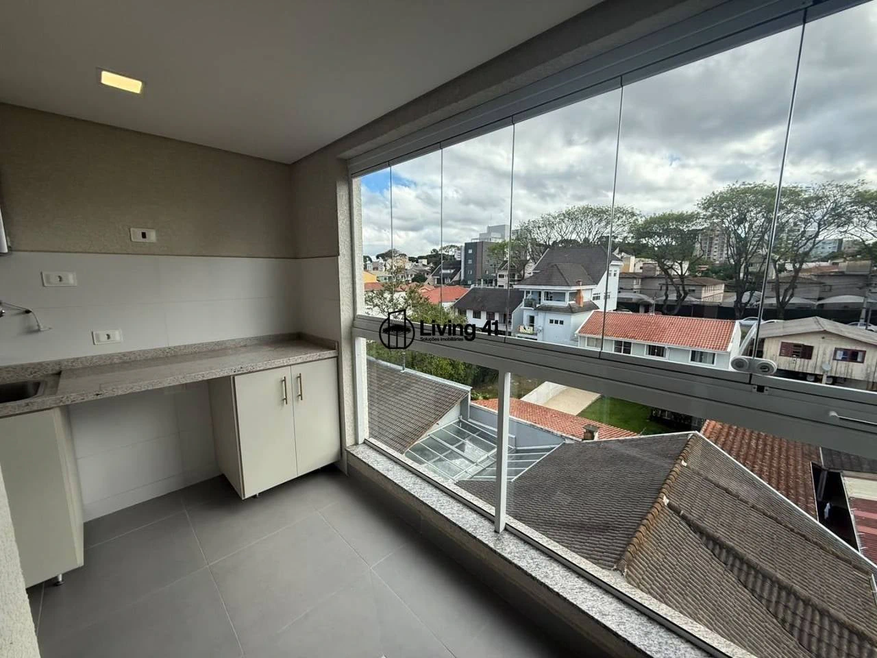 Apartamento de 2 quartos com varanda gourmet, Tingui