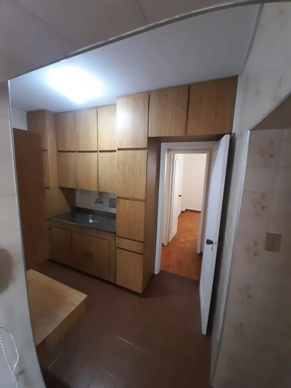 2-bedroom apartment with a walk-in closet — photo 2