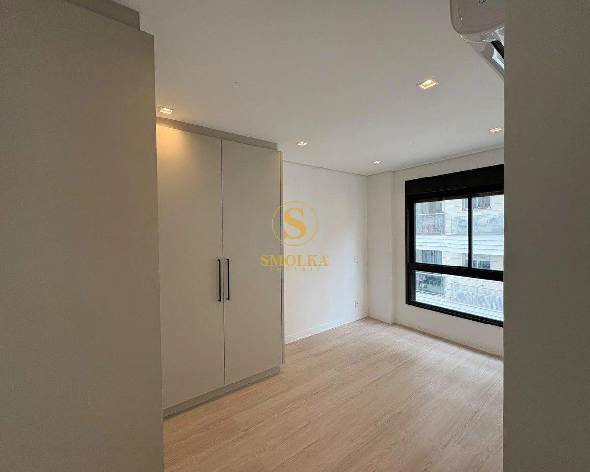 Furnished apartment, 85 m², with a grill on the balcony — photo 10