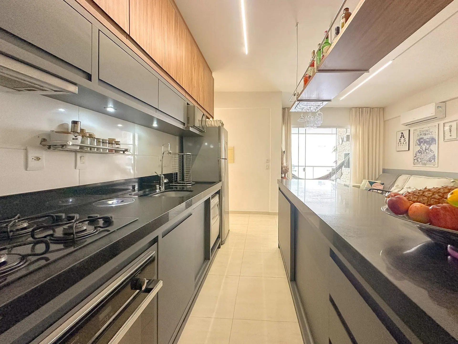 Furnished apartment, 92 m², with a grill on the balcony — photo 19