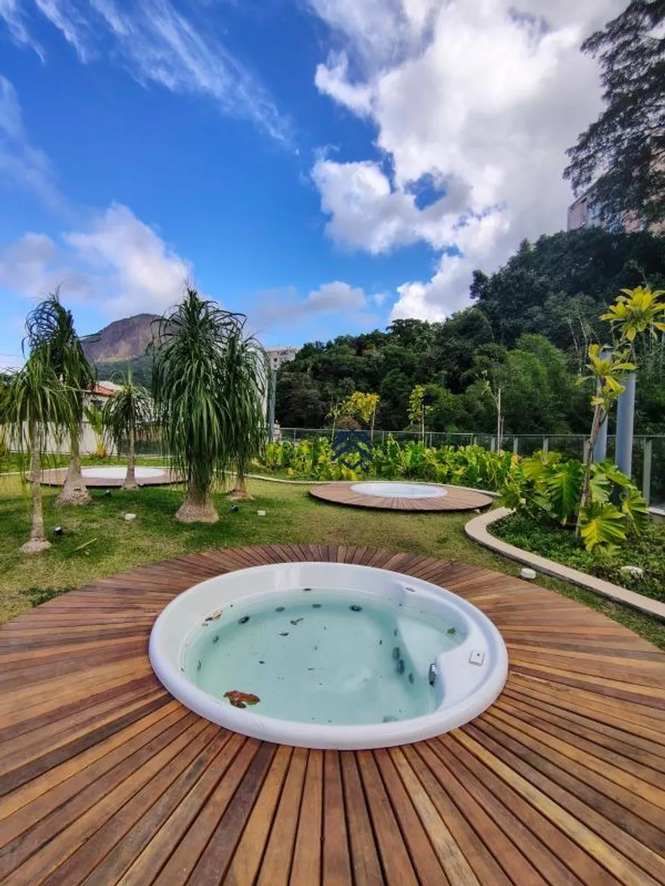2-bedroom apartment with a mountain view — photo 19