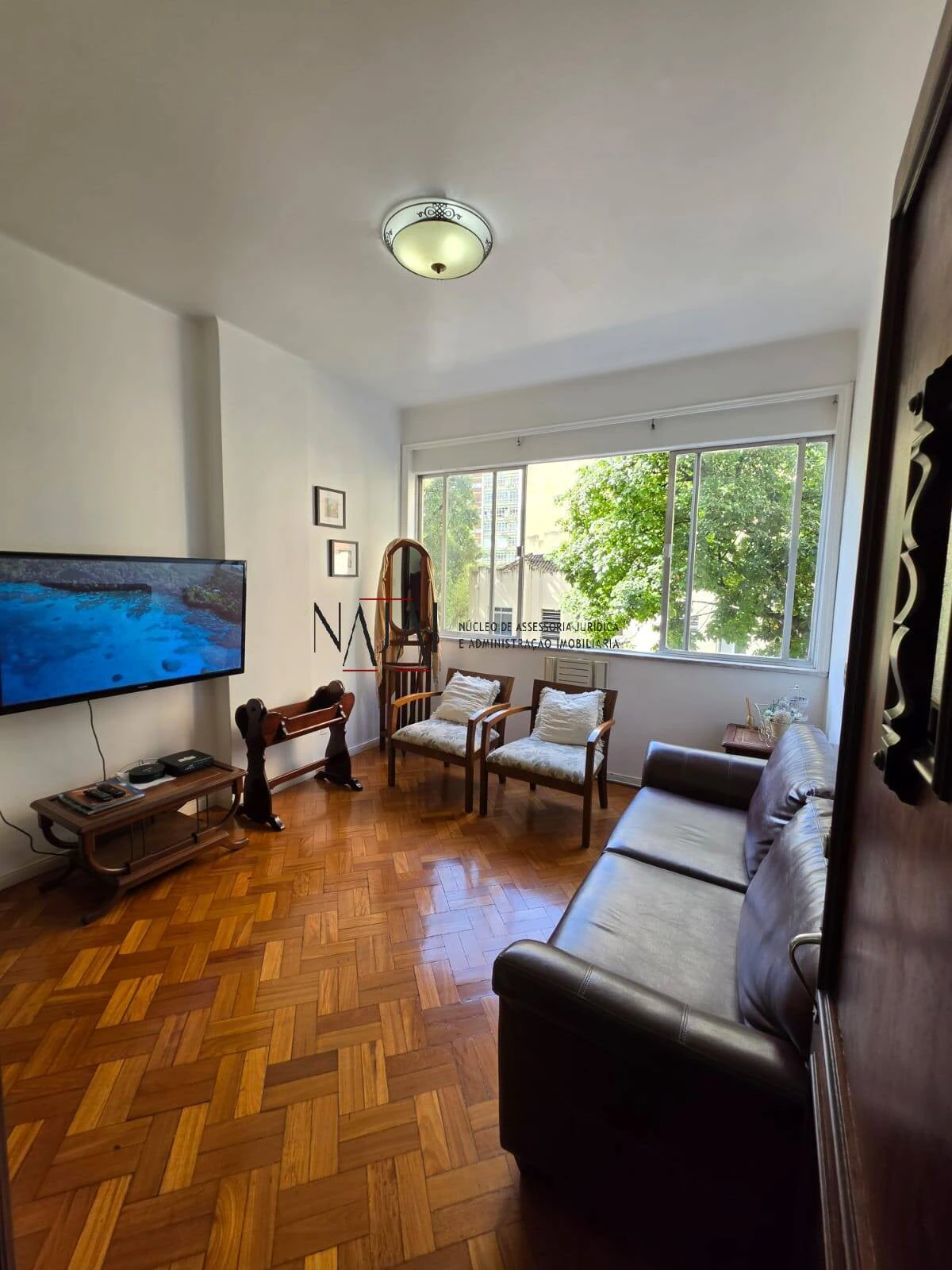 Furnished 3-bedroom apartment with 130 m² — photo 11