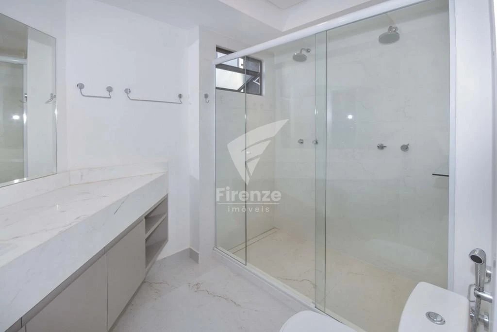 3-bedroom apartment with a home office in Curitiba — photo 35