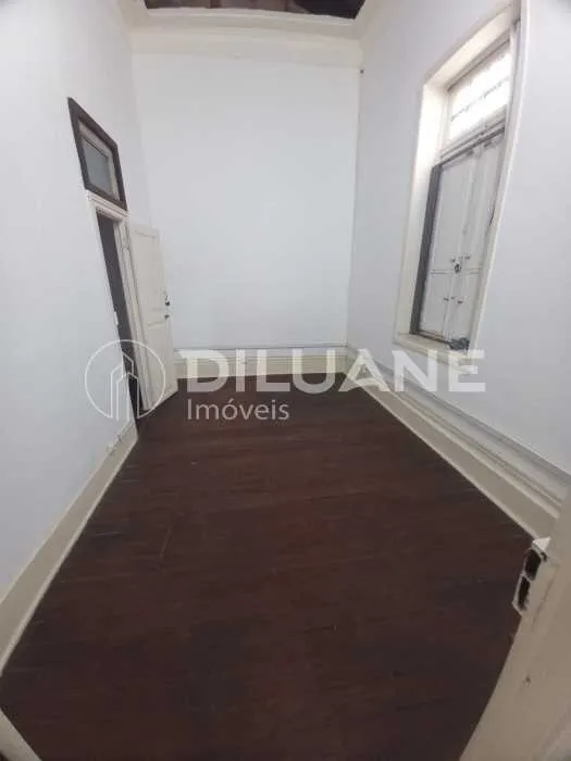 Unfurnished 1-bedroom apartment with 1 bathroom and parking — photo 9
