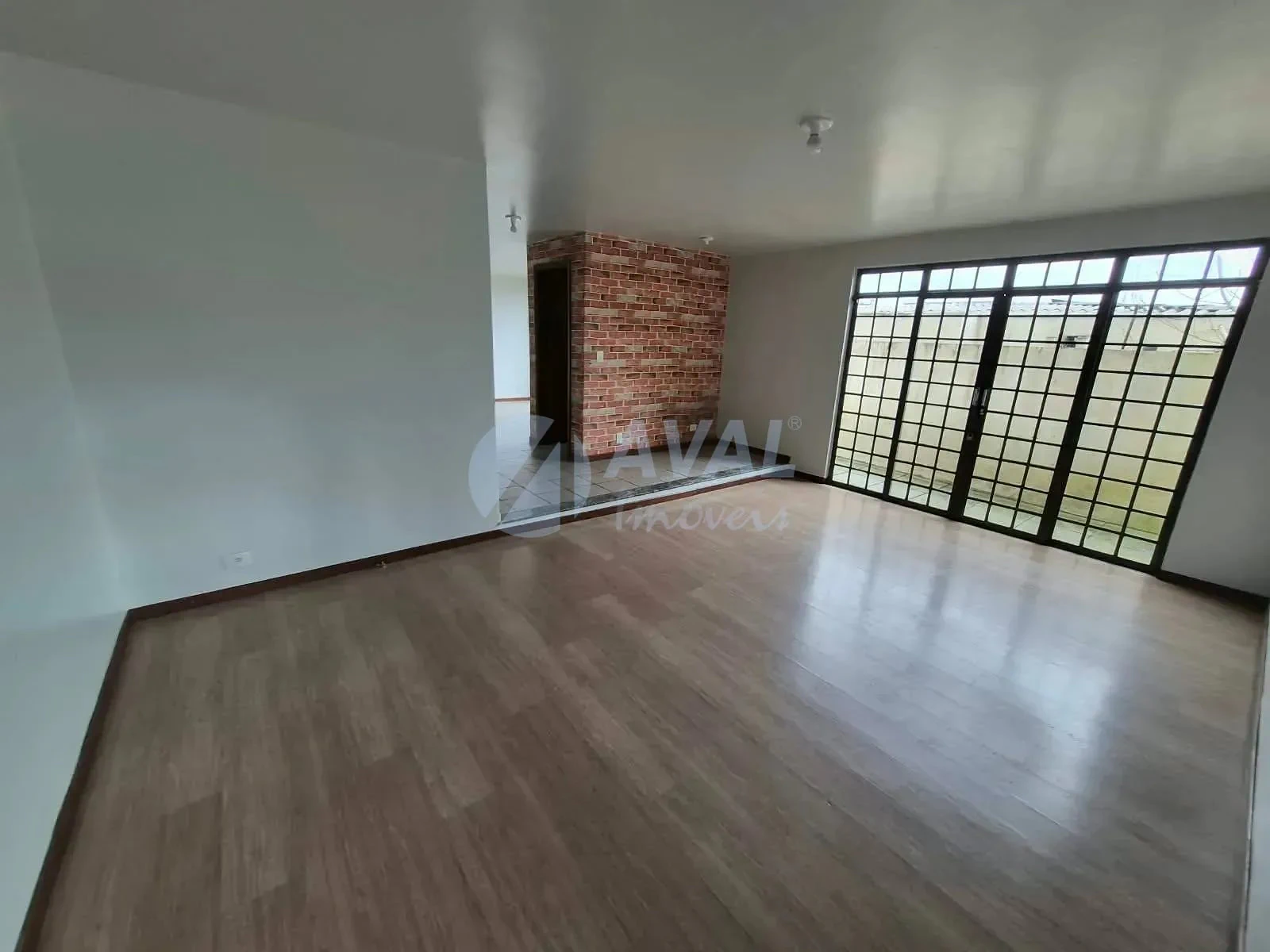House, 240 m², with a private BBQ