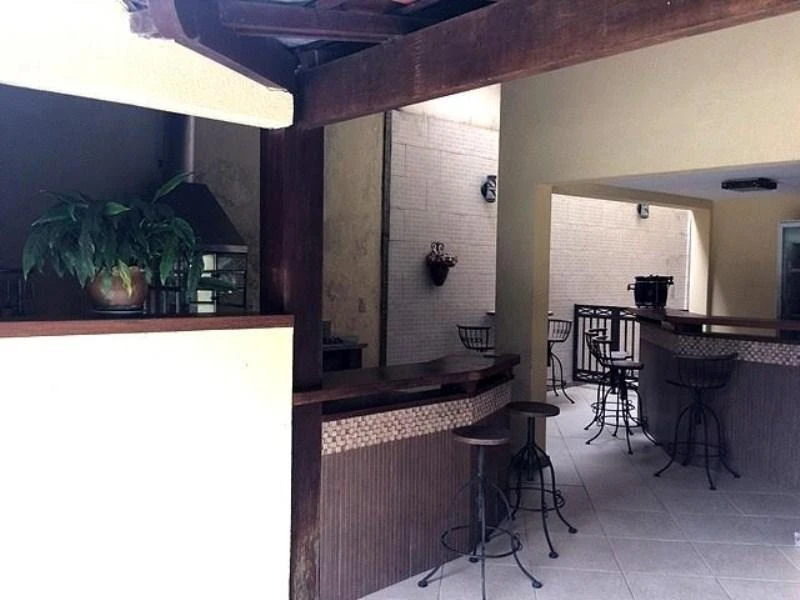 Furnished house 945 m² with 4 bedrooms and 5 bathrooms — photo 5