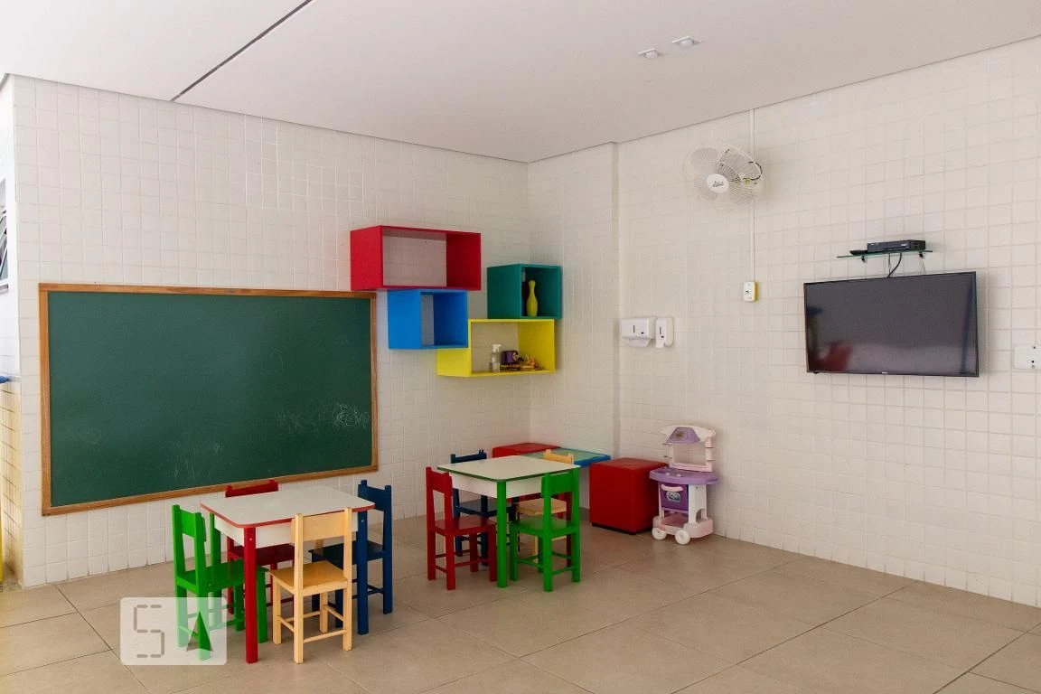 Apartment with 2 bedrooms and a balcony, 1 en-suite — photo 39