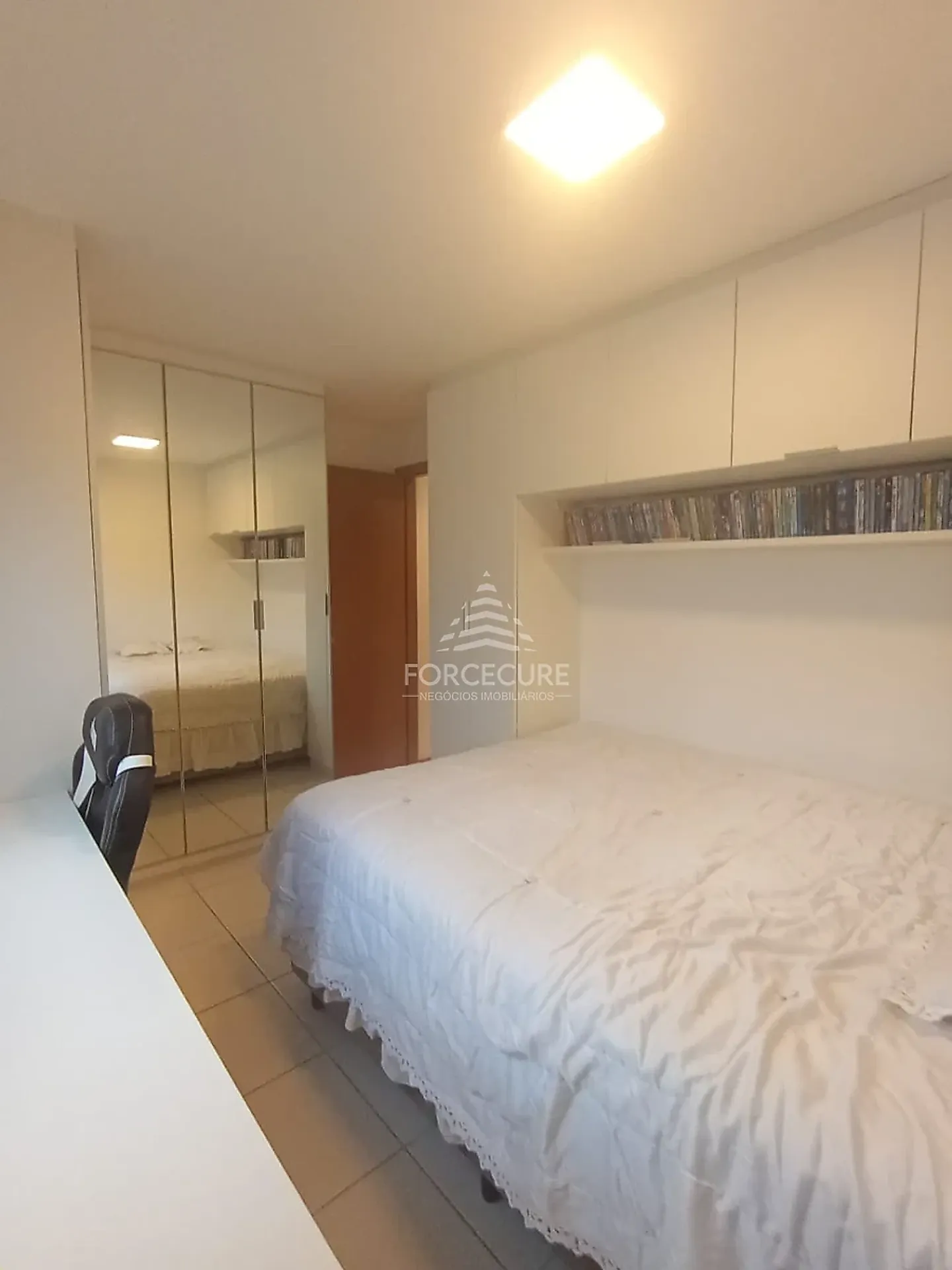 Glass-enclosed balcony in a 2-bedroom apartment, 100 m² — photo 11