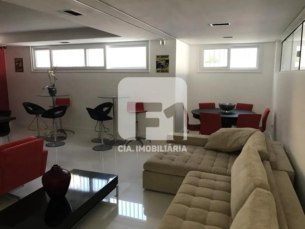 Furnished 9-suite house with open-plan kitchen — photo 26